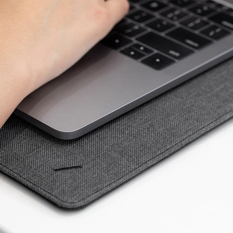 Stow Slim for MacBook (16")