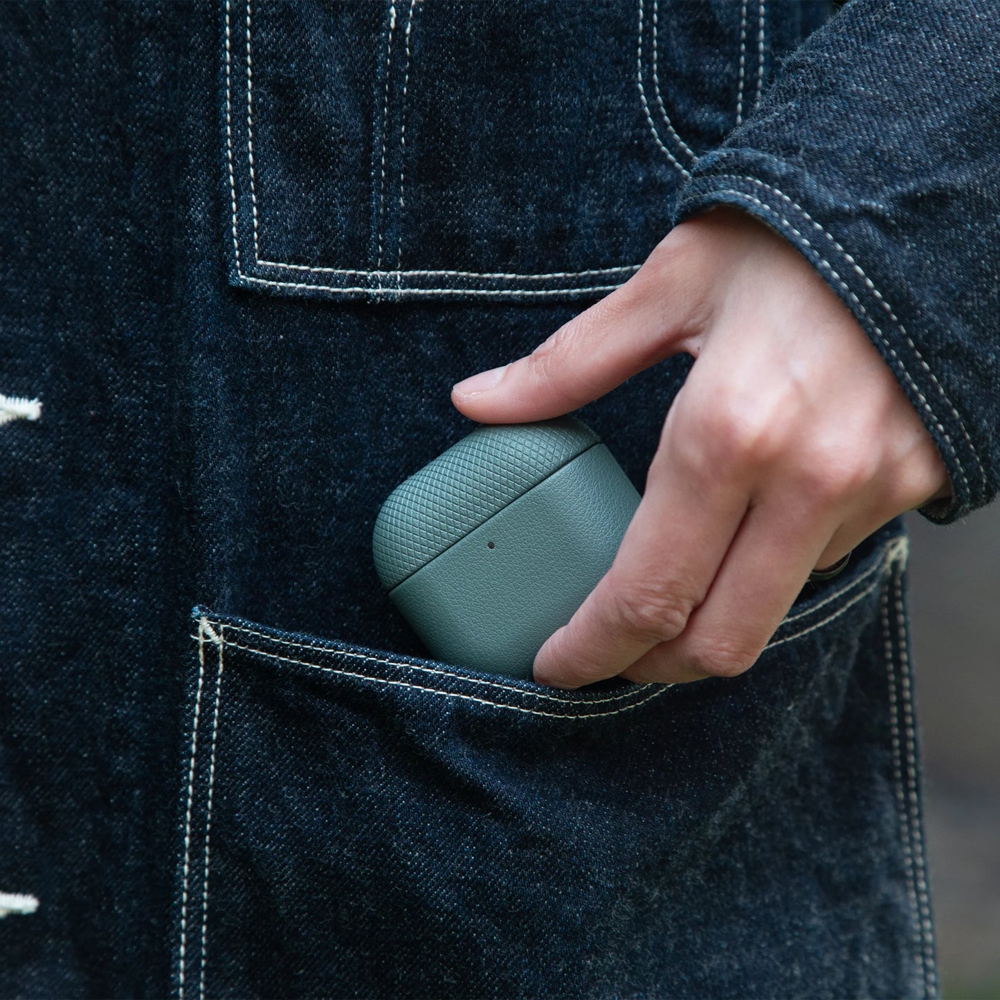 (Re)Classic Case for AirPods 4