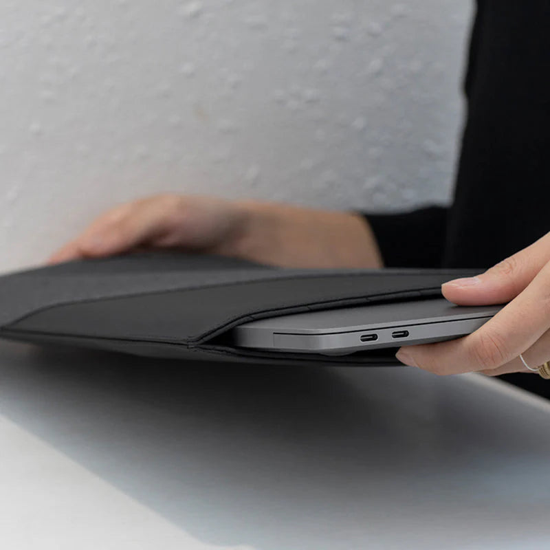 Stow Slim for MacBook (14")