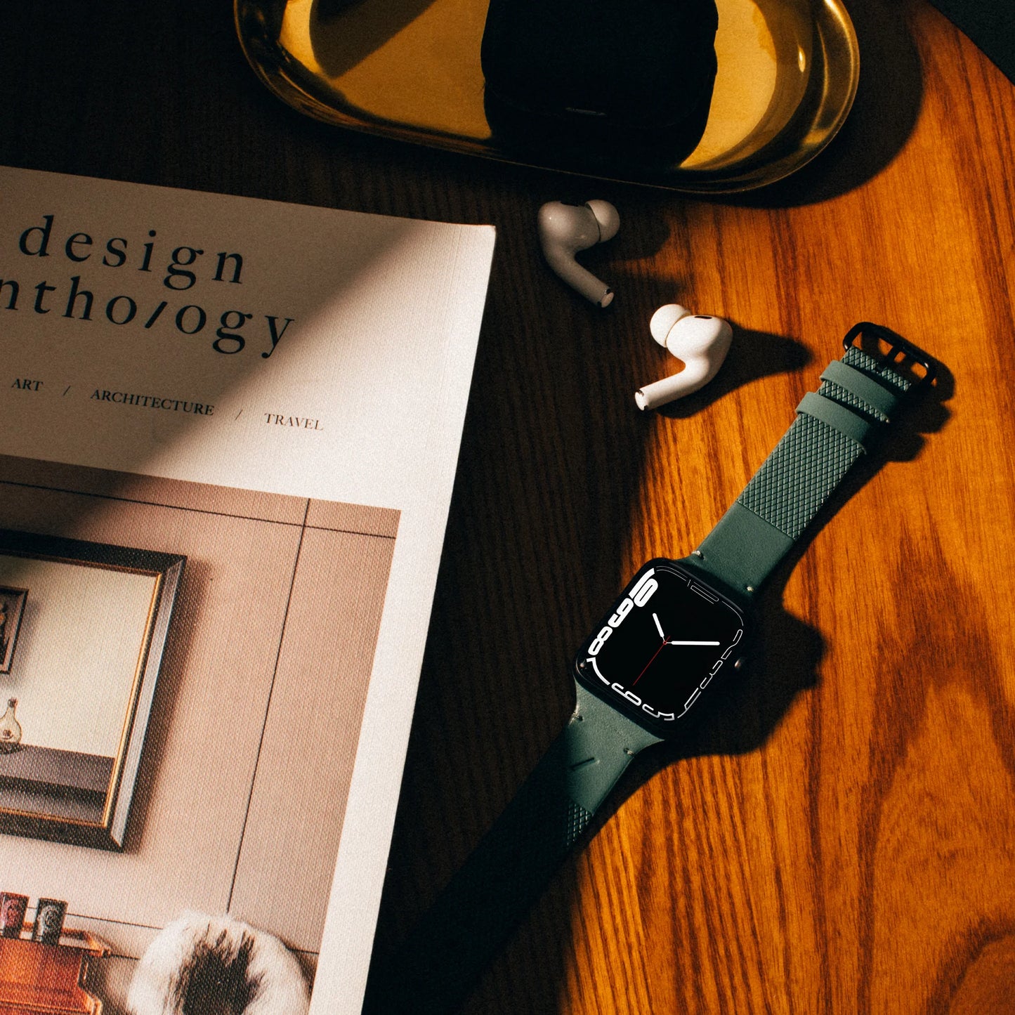 (Re)Classic Band for Apple Watch