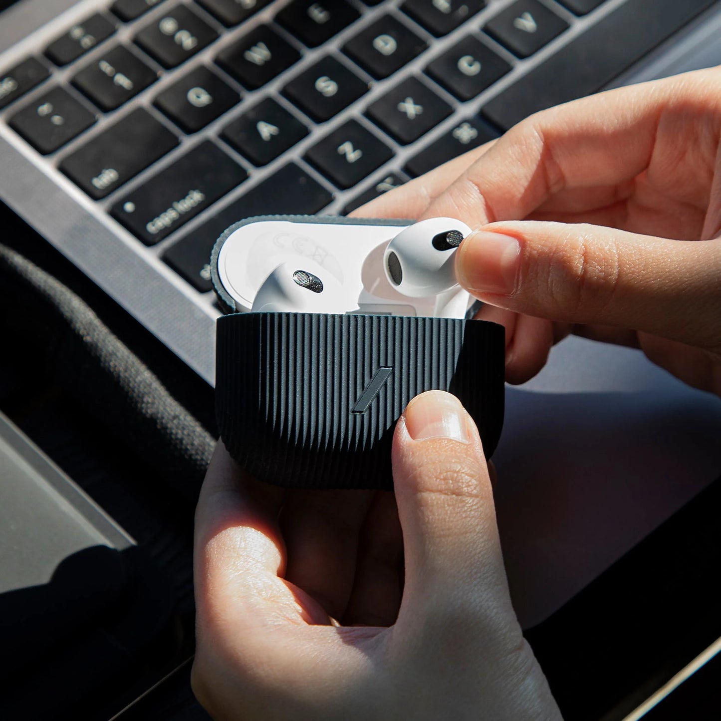 Curve Case for AirPods (Gen 3)
